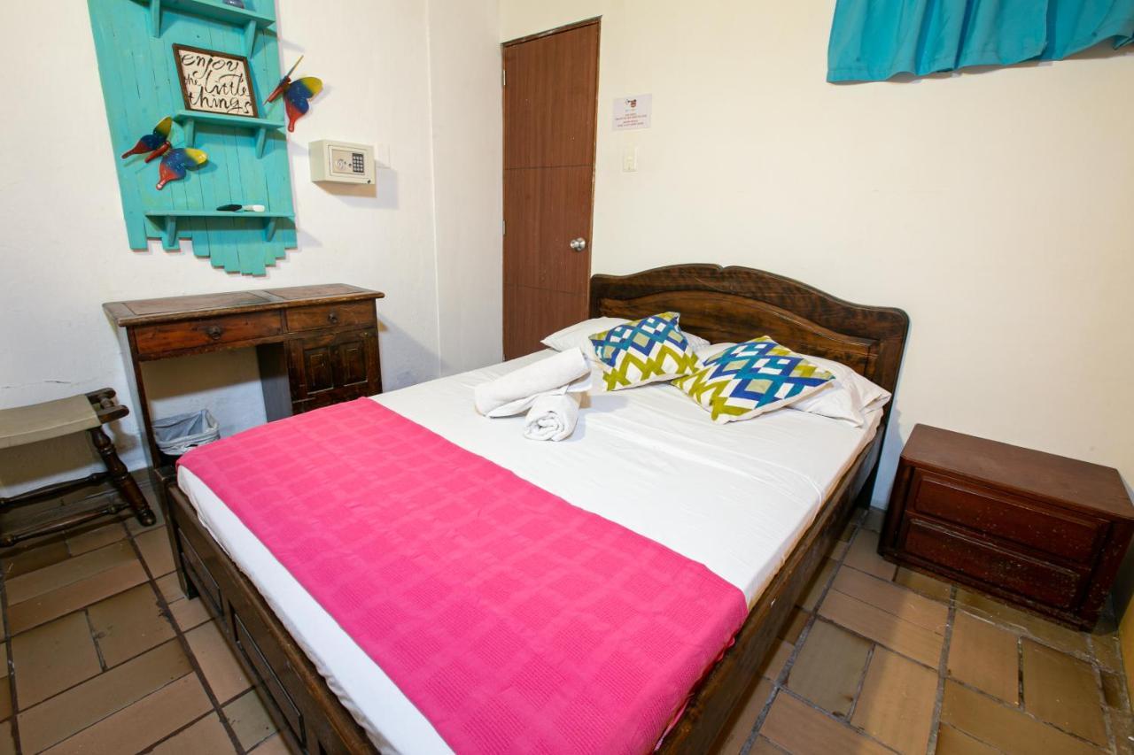 Mi Llave Hostels Cartagena Exterior photo